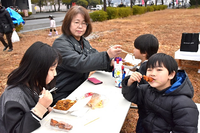 冬のうまいもんまつり会場の様子6